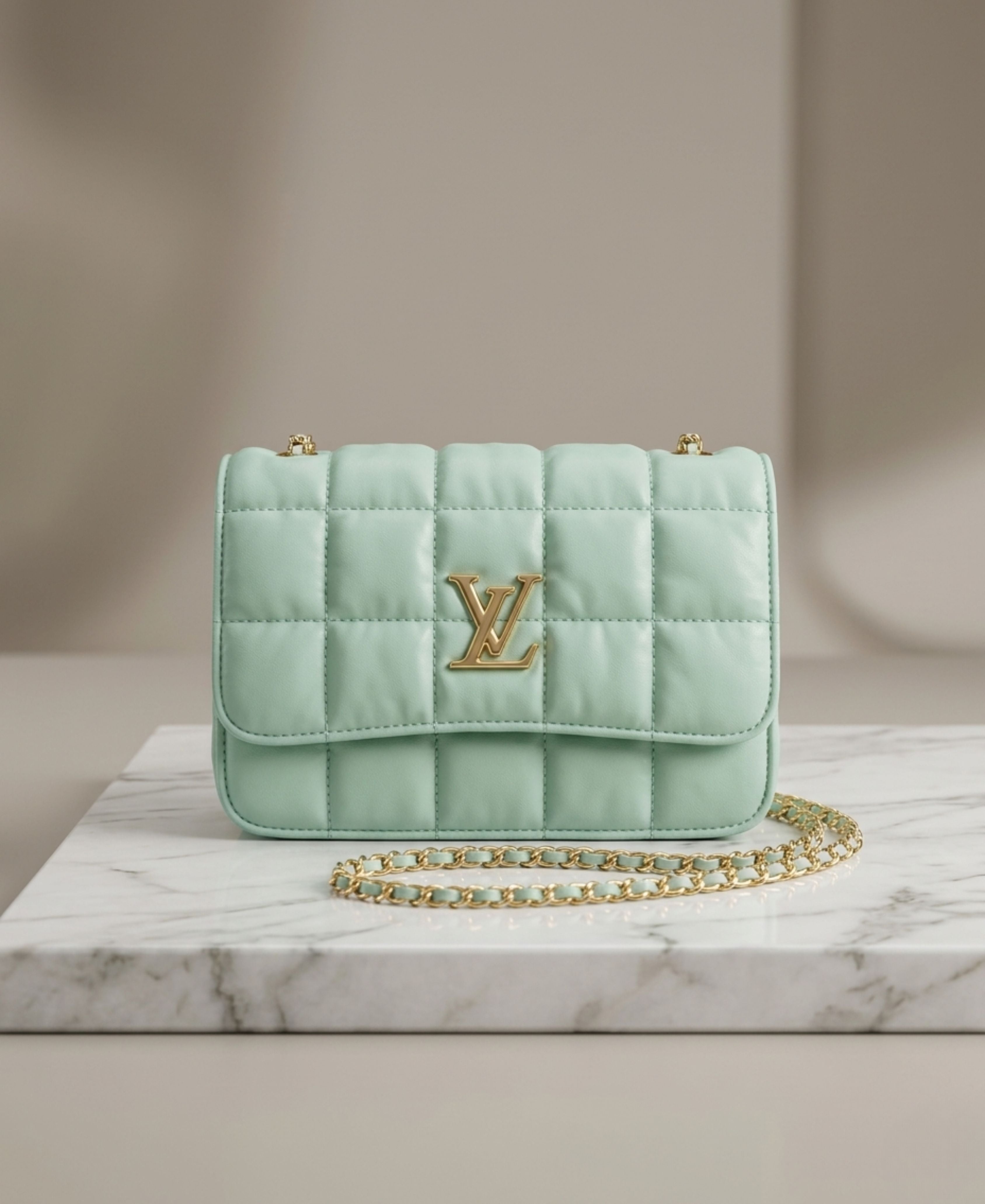 Designer Style Puffy Chain Purse (Imoprted)