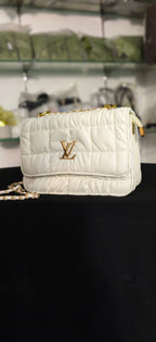Designer Style Puffy Chain Purse (Imoprted)