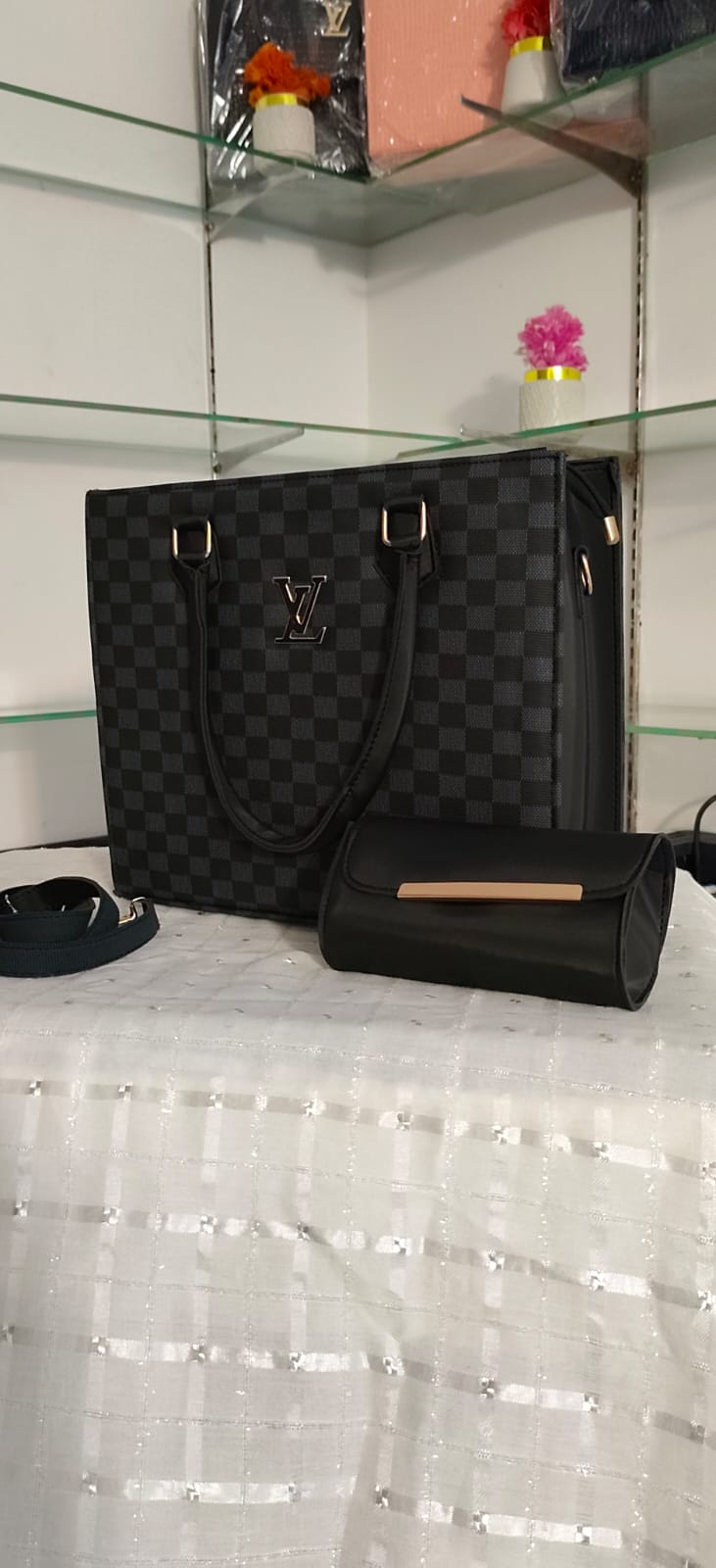 Classic Checkered Tote With Free Delivery